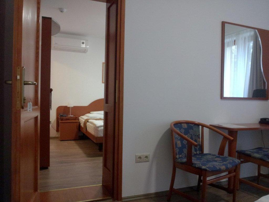 Fenyves Hotel Bekescsaba Exteriér fotografie