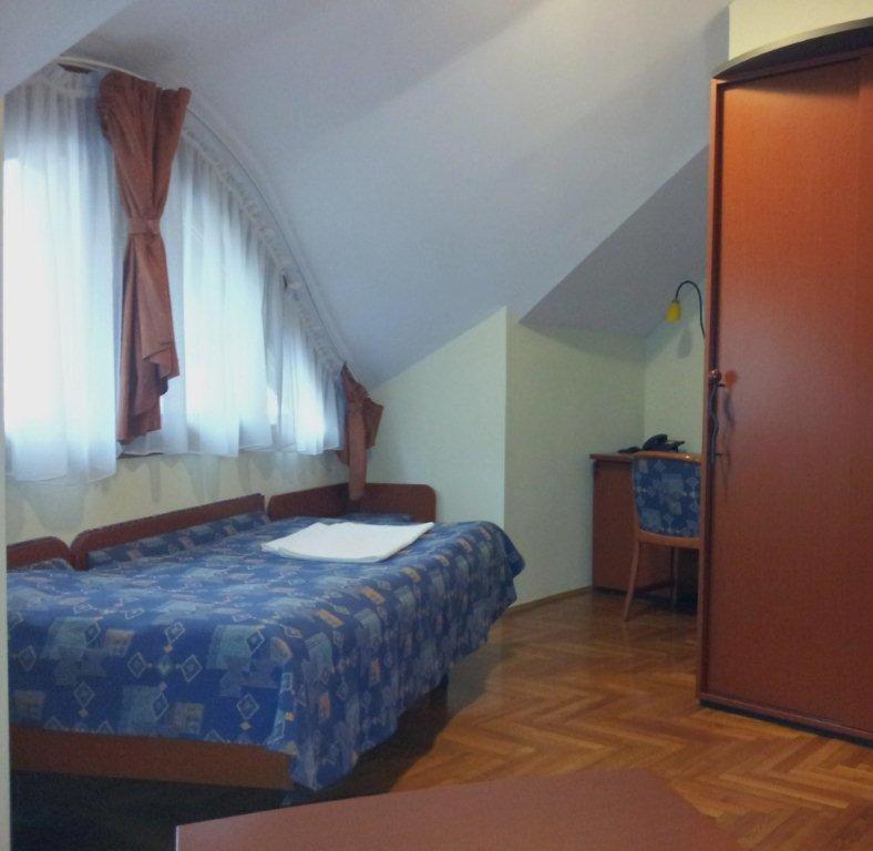 Fenyves Hotel Bekescsaba Exteriér fotografie